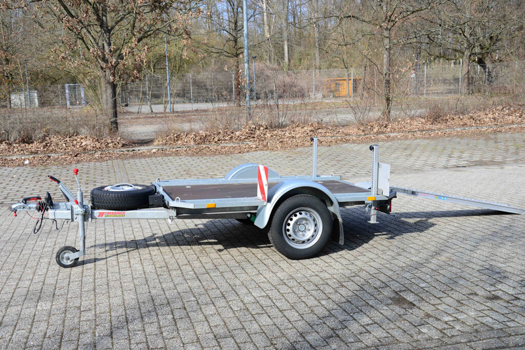 Motorradanhänger Mini Berlin Ansicht unbeladen und seitlich