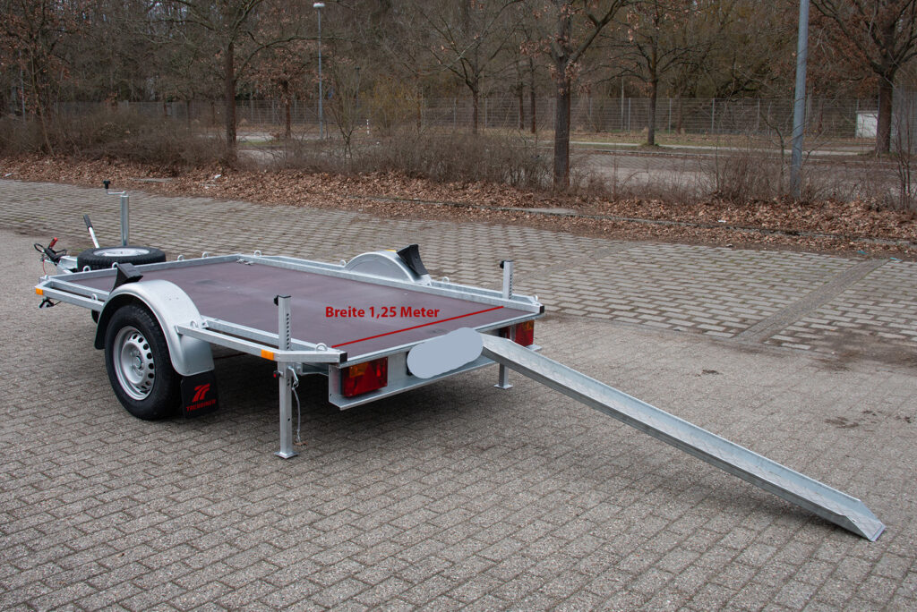 Motorradanhänger Mini Berlin Ansicht ohne Motorrad und mit Breitenangabe 1,25 Meter